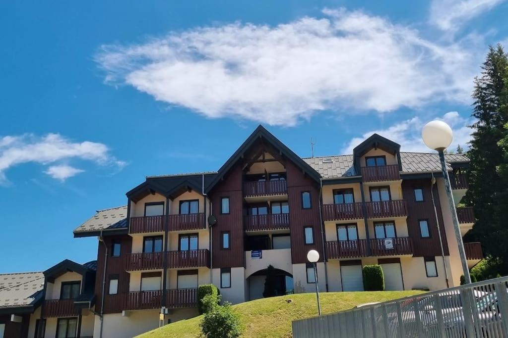 Appartement Le Montagnard à Mijoux Extérieur photo