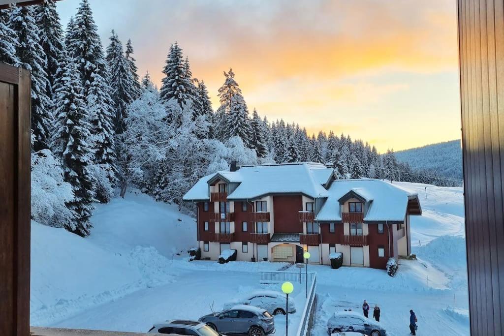 Appartement Le Montagnard à Mijoux Extérieur photo